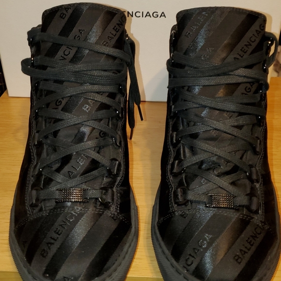 Authentic Balenciaga logo sneaker Send offers - Picture 6 of 10